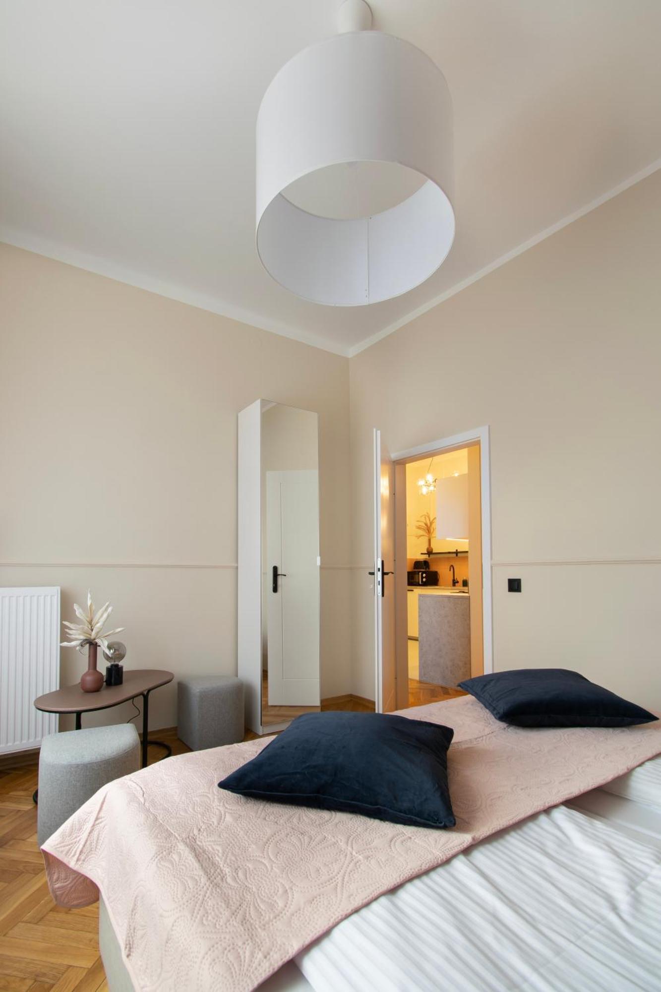 Central Apartments Warszawska Street クラクフ エクステリア 写真