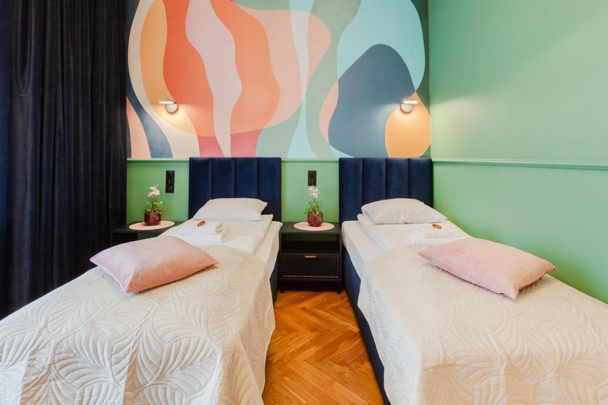 Central Apartments Warszawska Street クラクフ エクステリア 写真